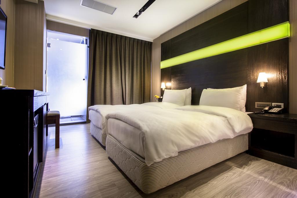 Hotel Cube Тайчжун Экстерьер фото
