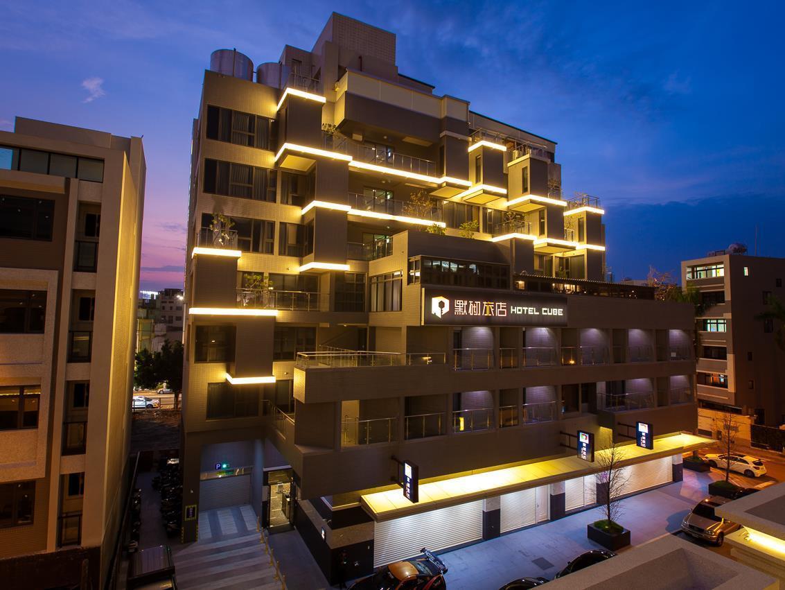 Hotel Cube Тайчжун Экстерьер фото
